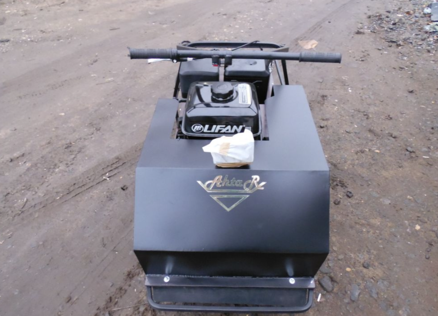 Мотобуксировщик AhtaR Зима 15 л/с с вариатором в Томске