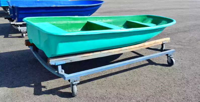 Стеклопластиковая лодка Старт (тримаран) в Томске