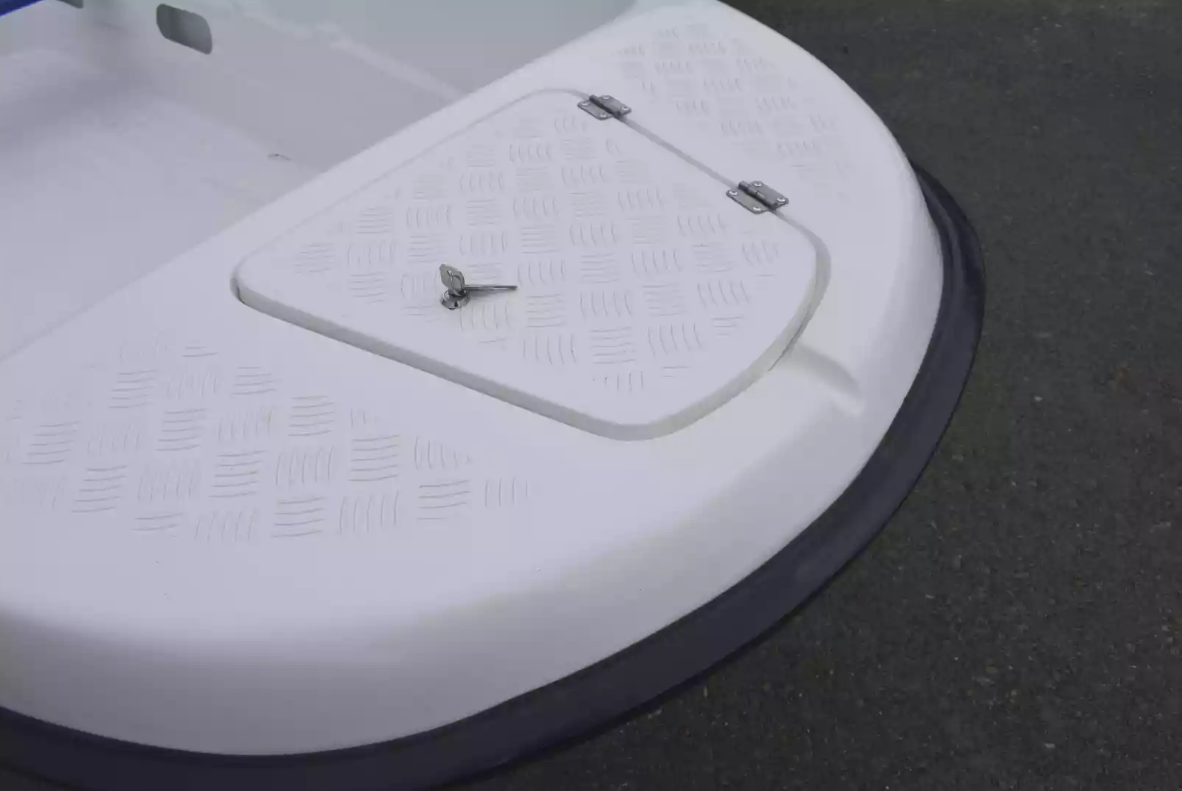 Стеклопластиковая лодка Пингвин New (тримаран) в Томске