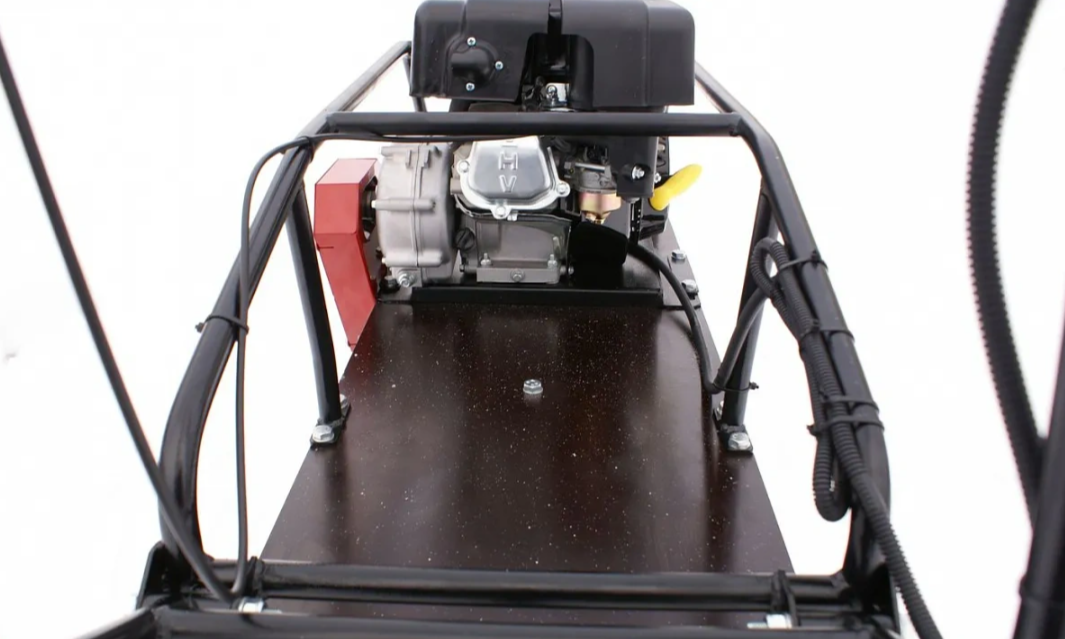 Мотобуксировщик БТС «МАЛЕК» 380/7 БЕЗ э/зап. Б/У в Томске