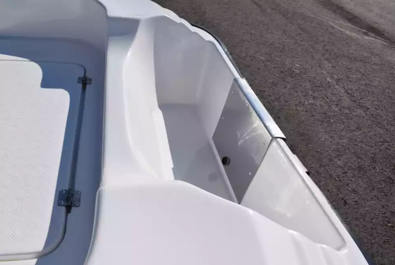 Стеклопластиковая лодка Пингвин (тримаран) в Томске