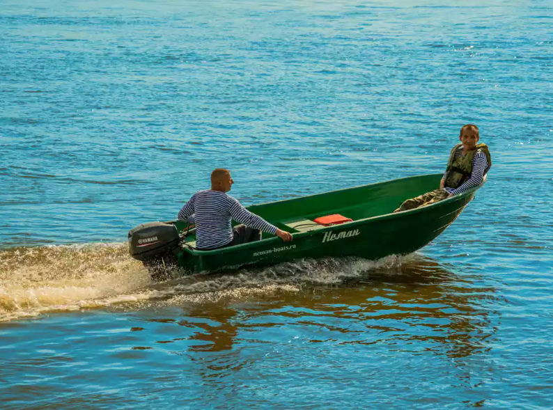 Стеклопластиковая лодка Neman-340 (тримаран) в Томске