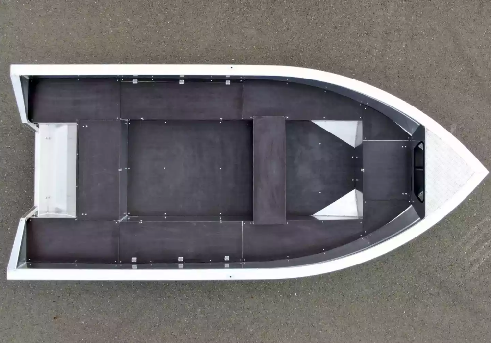 Алюминиевая лодка  Неман-420 в Томске