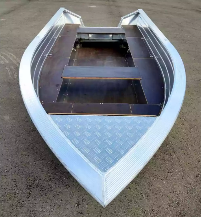 Алюминиевая лодка Неман-400 в Томске