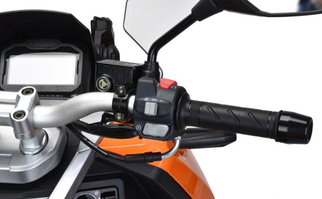 Скутер MOTOLAND (МОТОЛЕНД) T-MAX 150 в Томске