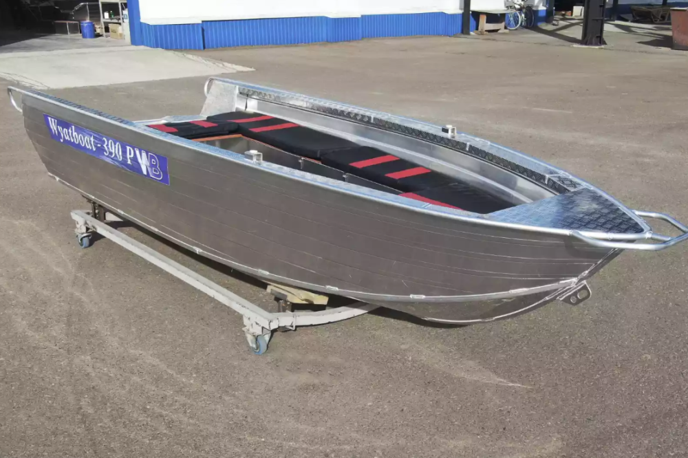 Алюминиевая лодка Wyatboat-390РМ увеличенный борт в Томске