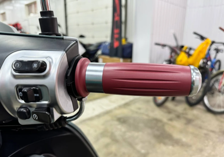 Скутер PROMAX Miami 240 (49) в Томске