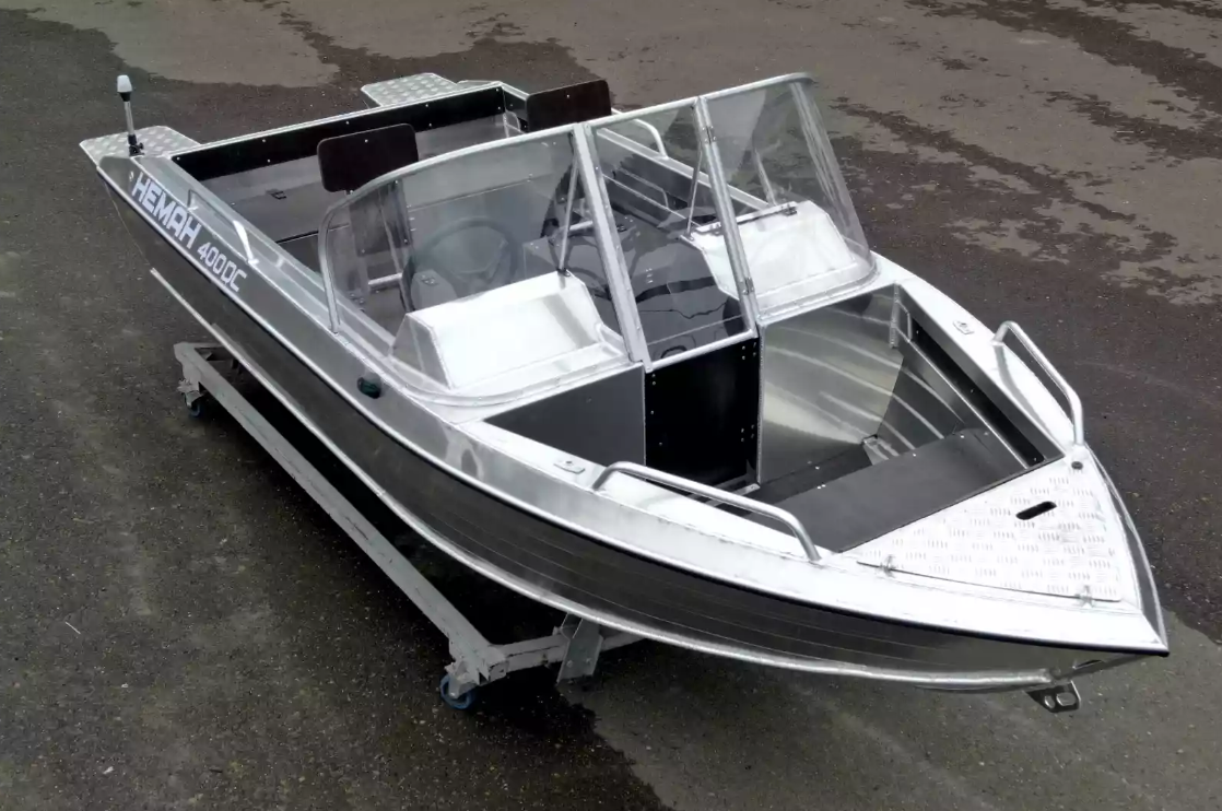 Алюминиевая лодка  Neman-400 DC в Томске