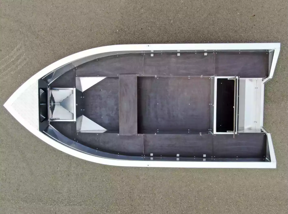 Алюминиевая лодка  Неман-420 в Томске