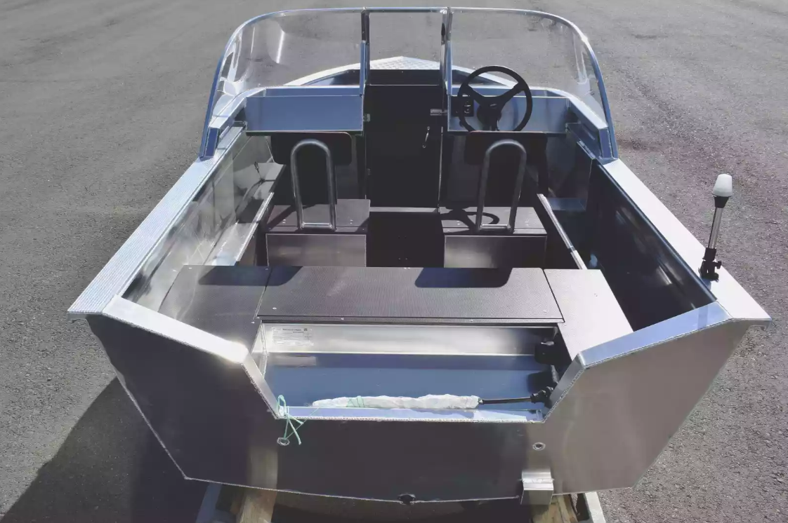 Алюминиевая лодка  Неман-400 DCM в Томске