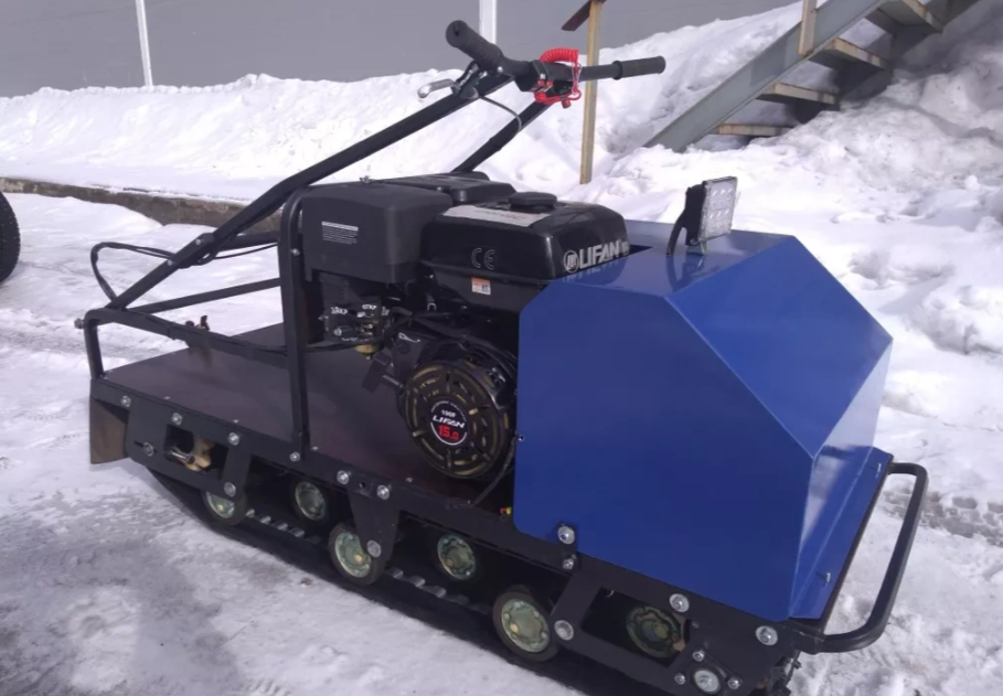 Мотобуксировщик AhtaR ЗИМА с реверсом (задний ход) в Томске