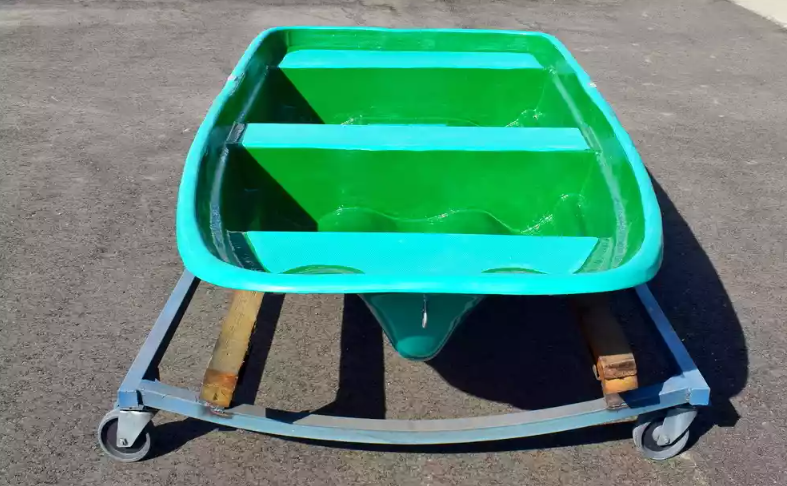 Стеклопластиковая лодка Старт (тримаран) в Томске