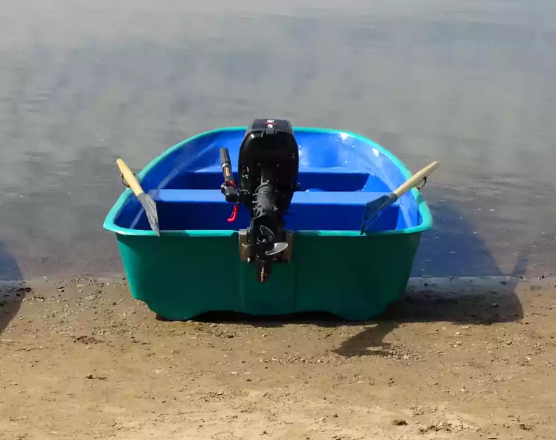 Стеклопластиковая лодка Старт (тримаран) в Томске