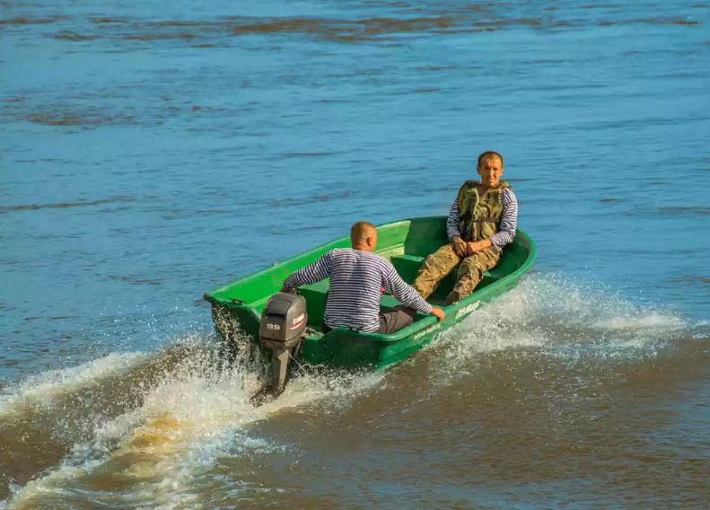 Стеклопластиковая лодка Neman-340 (тримаран) в Томске