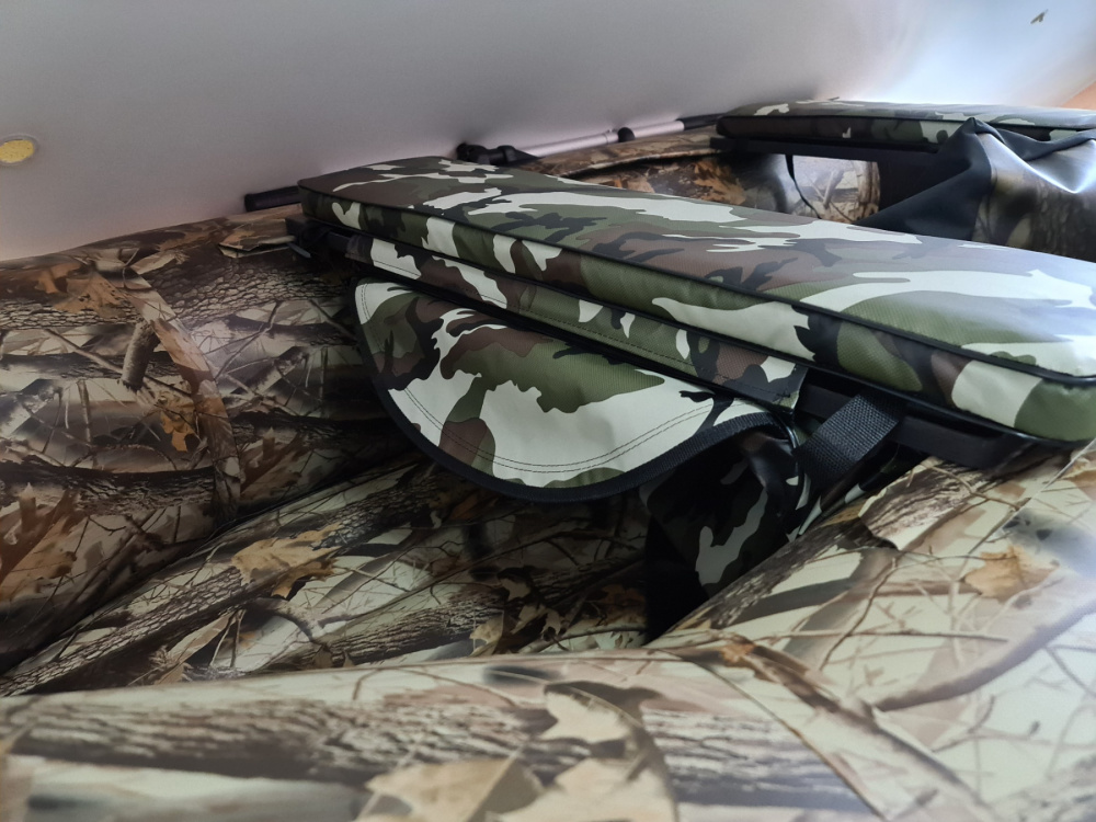 КОМПЛЕКТ МЯГКИХ НАКЛАДОК С СУМКОЙ ДЛЯ ЛОДОК 80Х20 КАМУФЛЯЖ в Томске