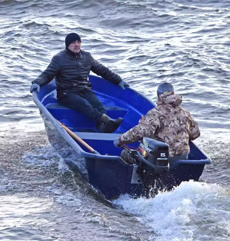 Стеклопластиковая лодка Neman-340 (тримаран) в Томске