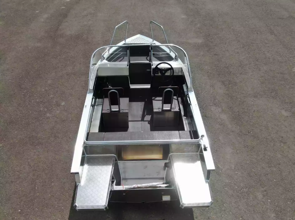 Алюминиевая лодка  Неман-400 DCM NEW в Томске