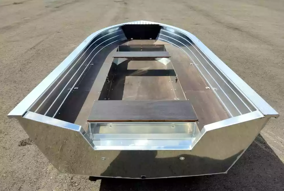 Алюминиевая лодка Неман-400 в Томске