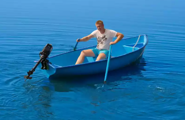 Стеклопластиковая лодка Омуль в Томске