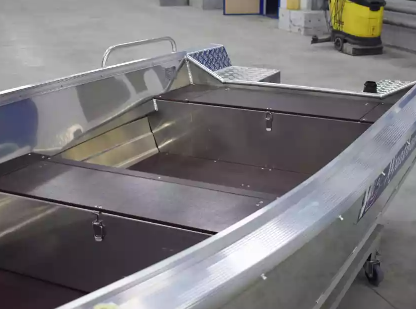 Алюминиевая лодка  Wyatboat-430 Р в Томске