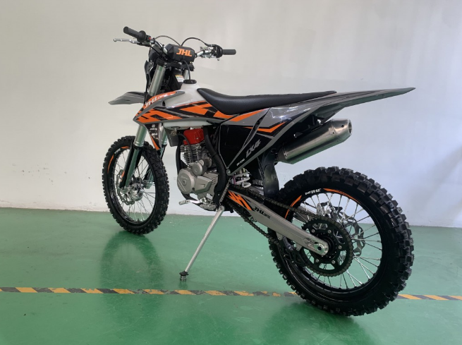 Мотоцикл JHLMOTO JHL LX4 CB300RL (175FMN) в Томске