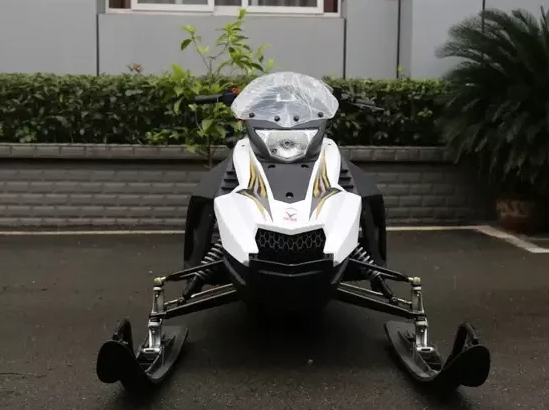 Снегоход ULAR 220 в Томске