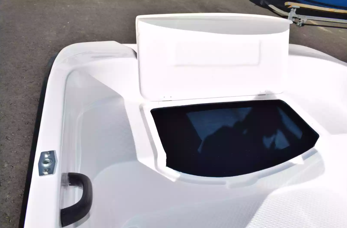 Стеклопластиковая лодка Пингвин (тримаран) в Томске