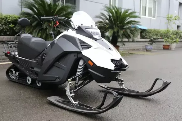 Снегоход ULAR 220 в Томске