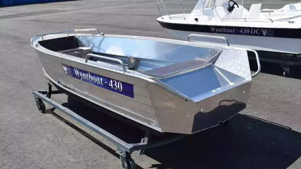 Алюминиевая лодка  Wyatboat-430М в Томске