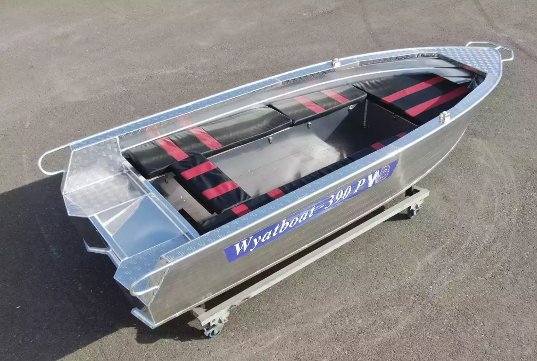 Алюминиевая лодка Wyatboat-390РМ увеличенный борт в Томске