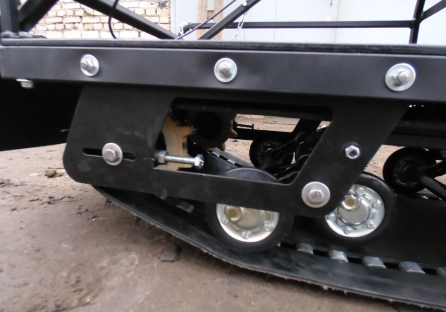 Мотобуксировщик AhtaR Зима 15 л/с с вариатором в Томске