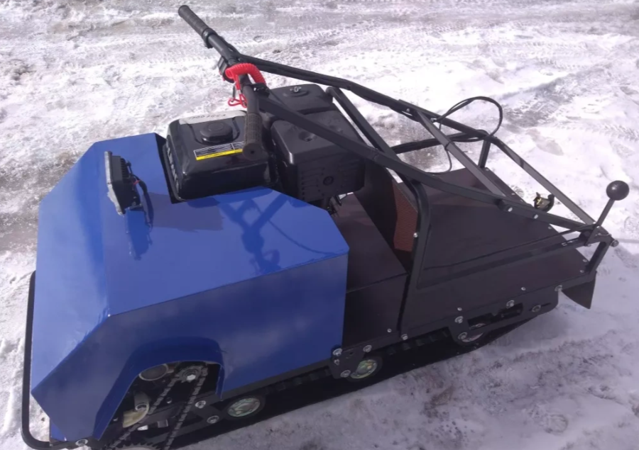 Мотобуксировщик AhtaR ЗИМА с реверсом (задний ход) в Томске