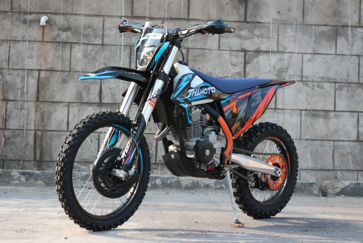 Мотоцикл JHLMOTO JHL Z3 CB250 (172FMM-3A) в Томске