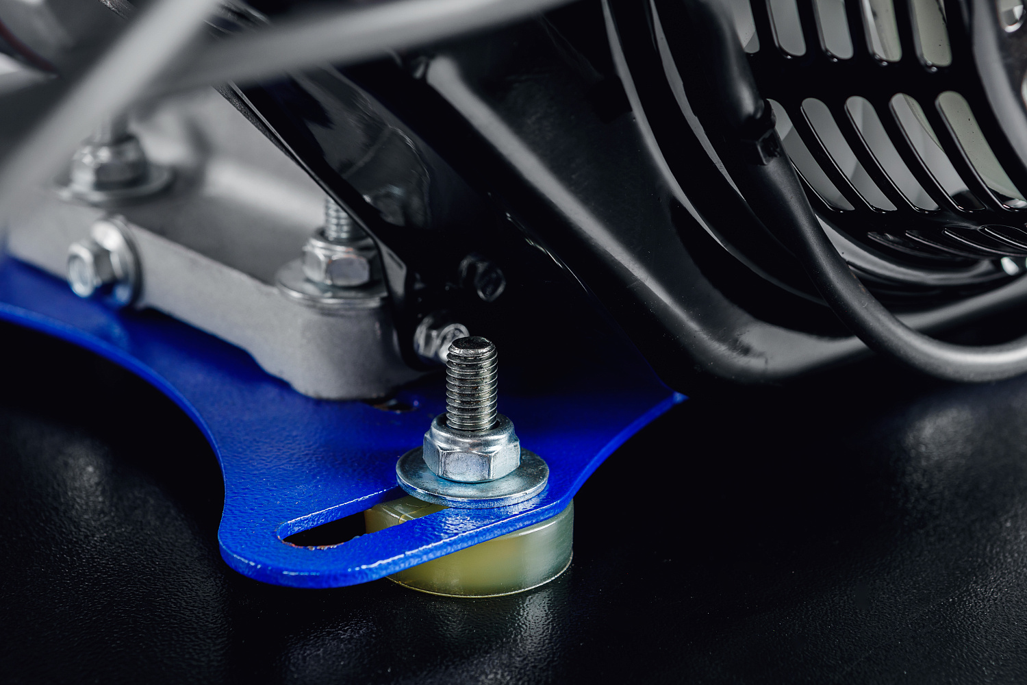 МОТОБУКСИРОВЩИК IKUDZO LONG 2.0 1700/500 EKR19 в Томске