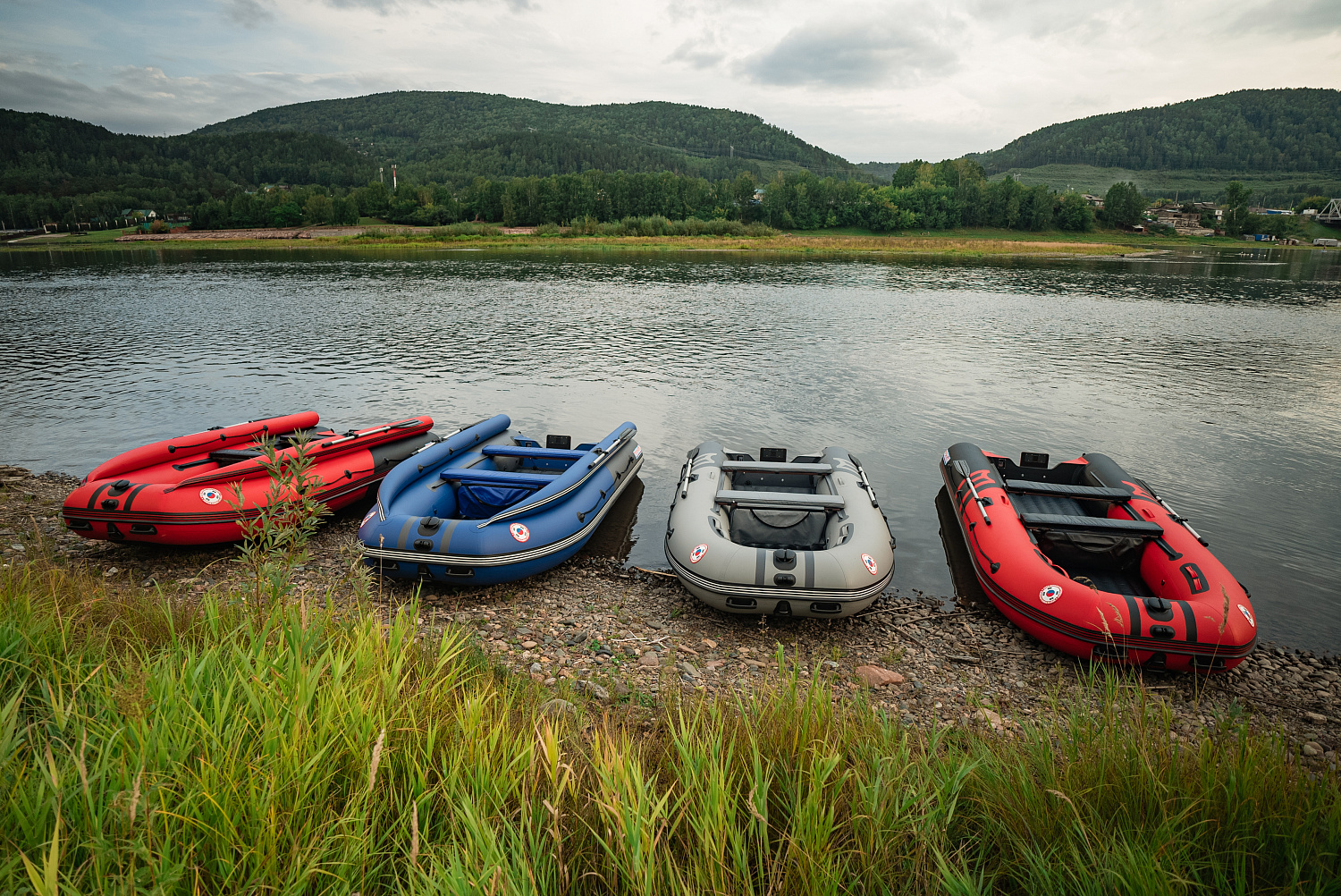 Лодка MISHIMO RIVER FJET PRO 430  под водомет в Томске