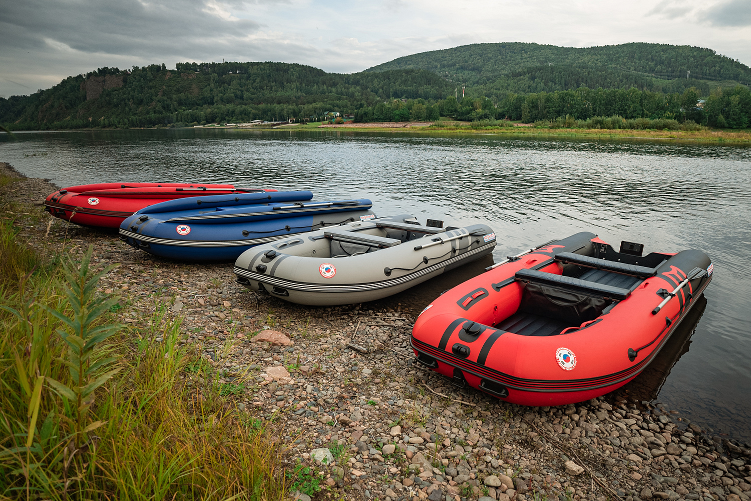 Лодка MISHIMO RIVER FJET PRO 430  под водомет в Томске