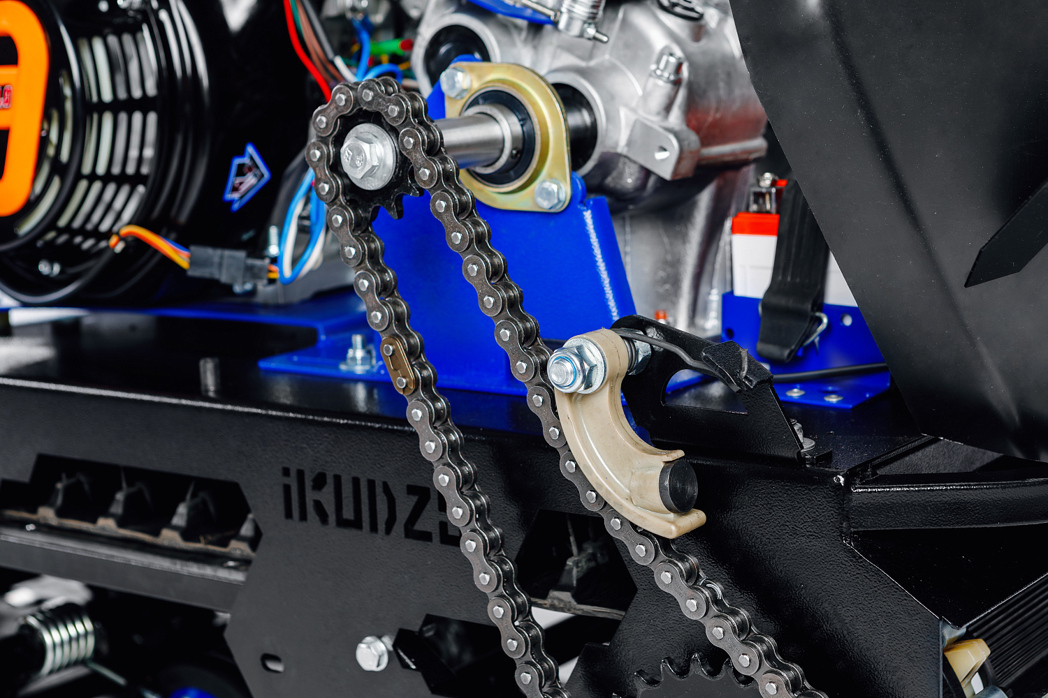 МОТОБУКСИРОВЩИК IKUDZO LONG 2.0 1700/500 EKR19 в Томске