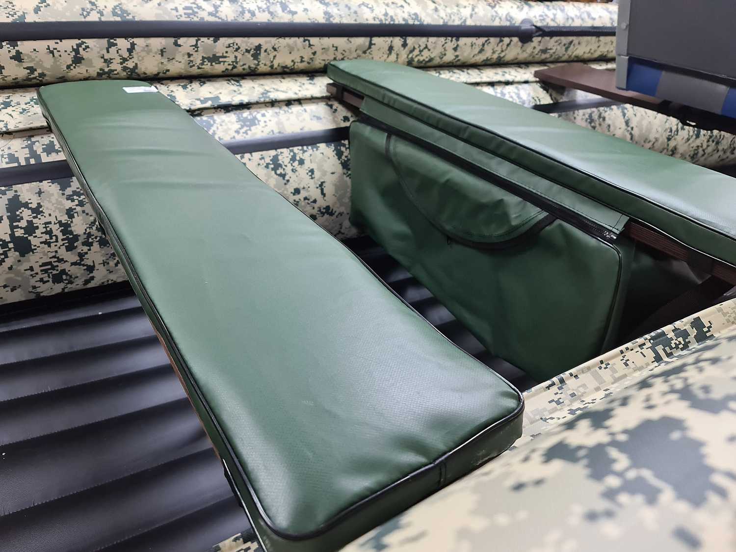 КОМПЛЕКТ МЯГКИХ НАКЛАДОК С СУМКОЙ ДЛЯ ЛОДОК 110Х20 ЗЕЛЕНЫЙ в Томске