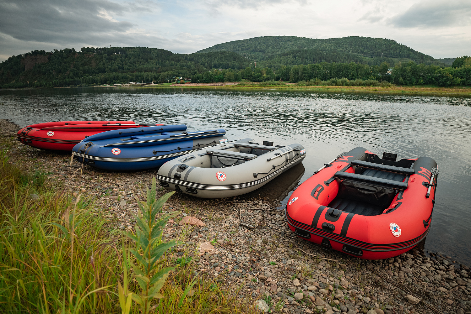 Лодка MISHIMO RIVER FJET PRO 430  под водомет в Томске